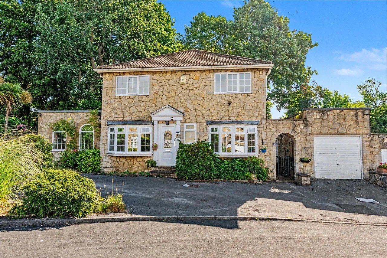 4 bed house for sale, Adel Park Close, Adel, LS16