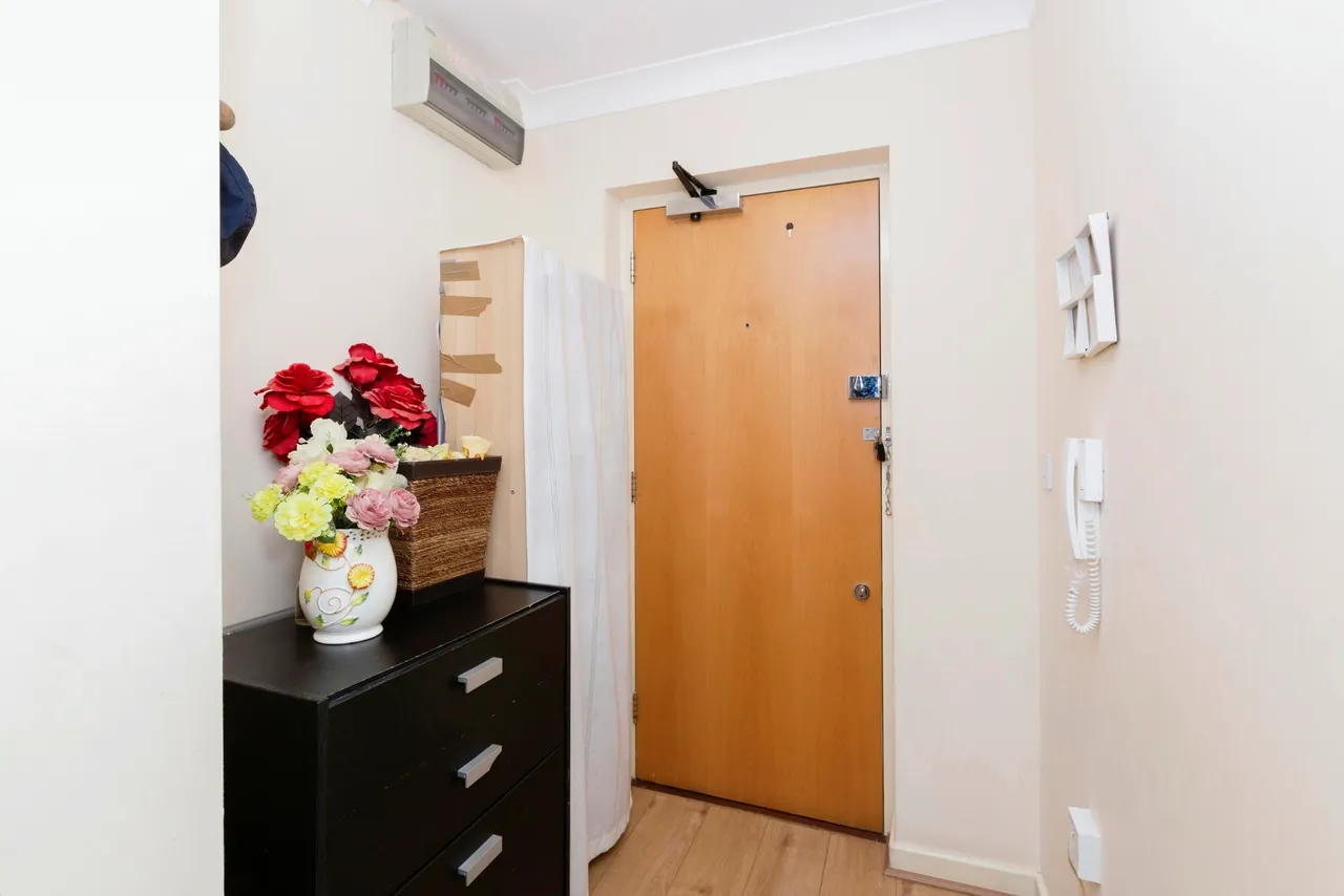Queensberry Place, London, E12, photo 13