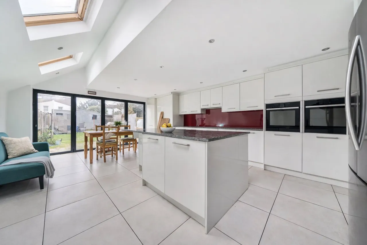 4 bed house for sale — Pope Road, BR2