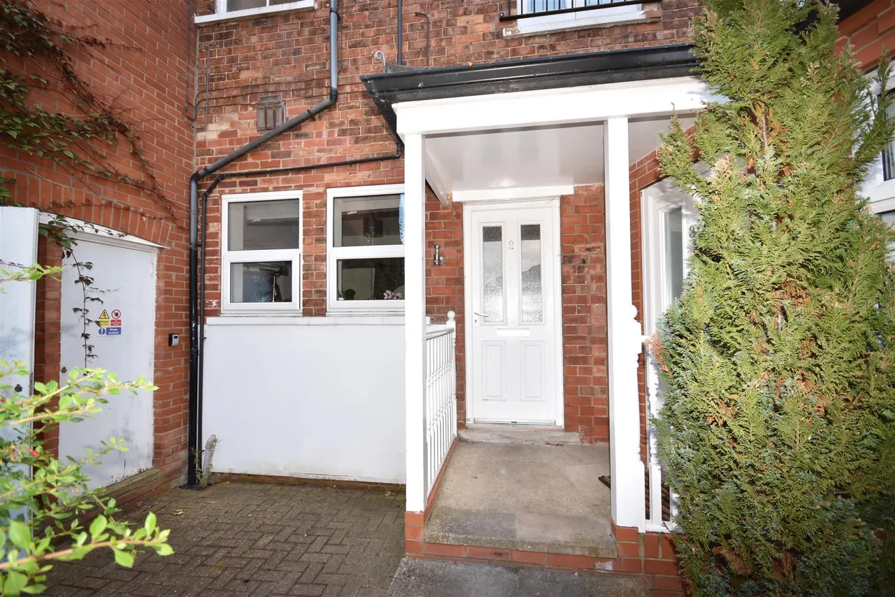 Newark Road, Lincoln, LN6, photo 3