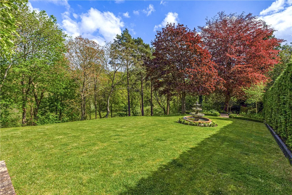 The Fairway, Devizes, SN10, photo 32