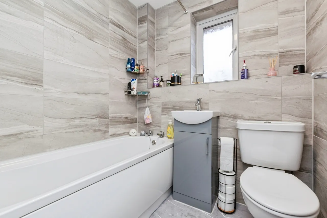 Shalstone, Washington, Tyne and Wear, NE37, photo 15