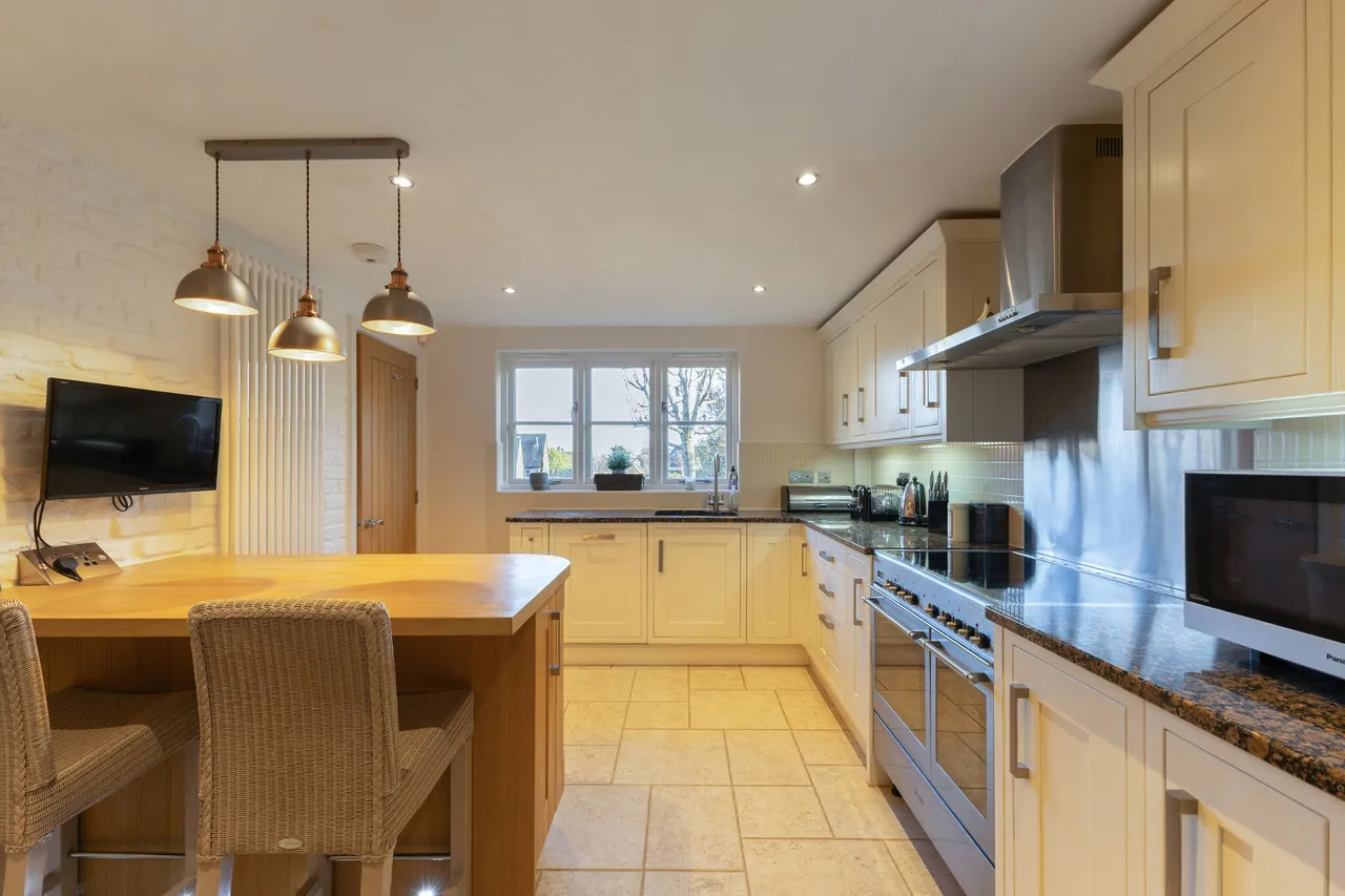 Hinton in the Hedges, Nr Brackley, NN13, photo 9