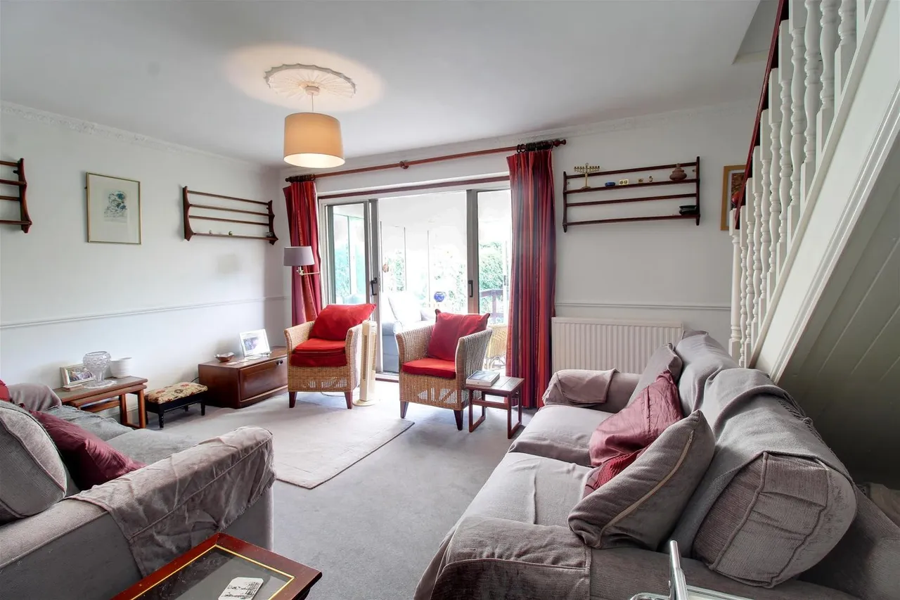 Birch Grove, Potters Bar EN6 1SY, photo 16