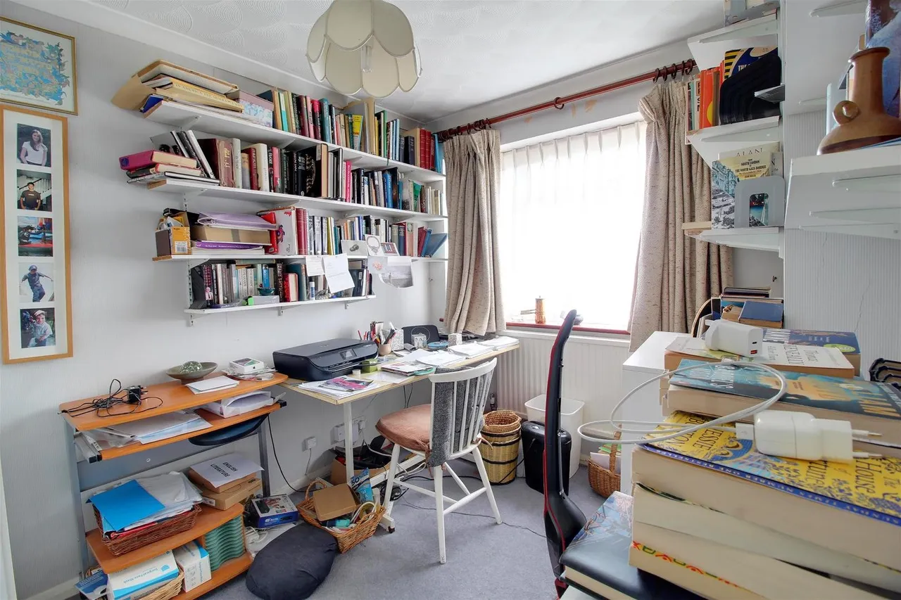 Birch Grove, Potters Bar EN6 1SY, photo 13