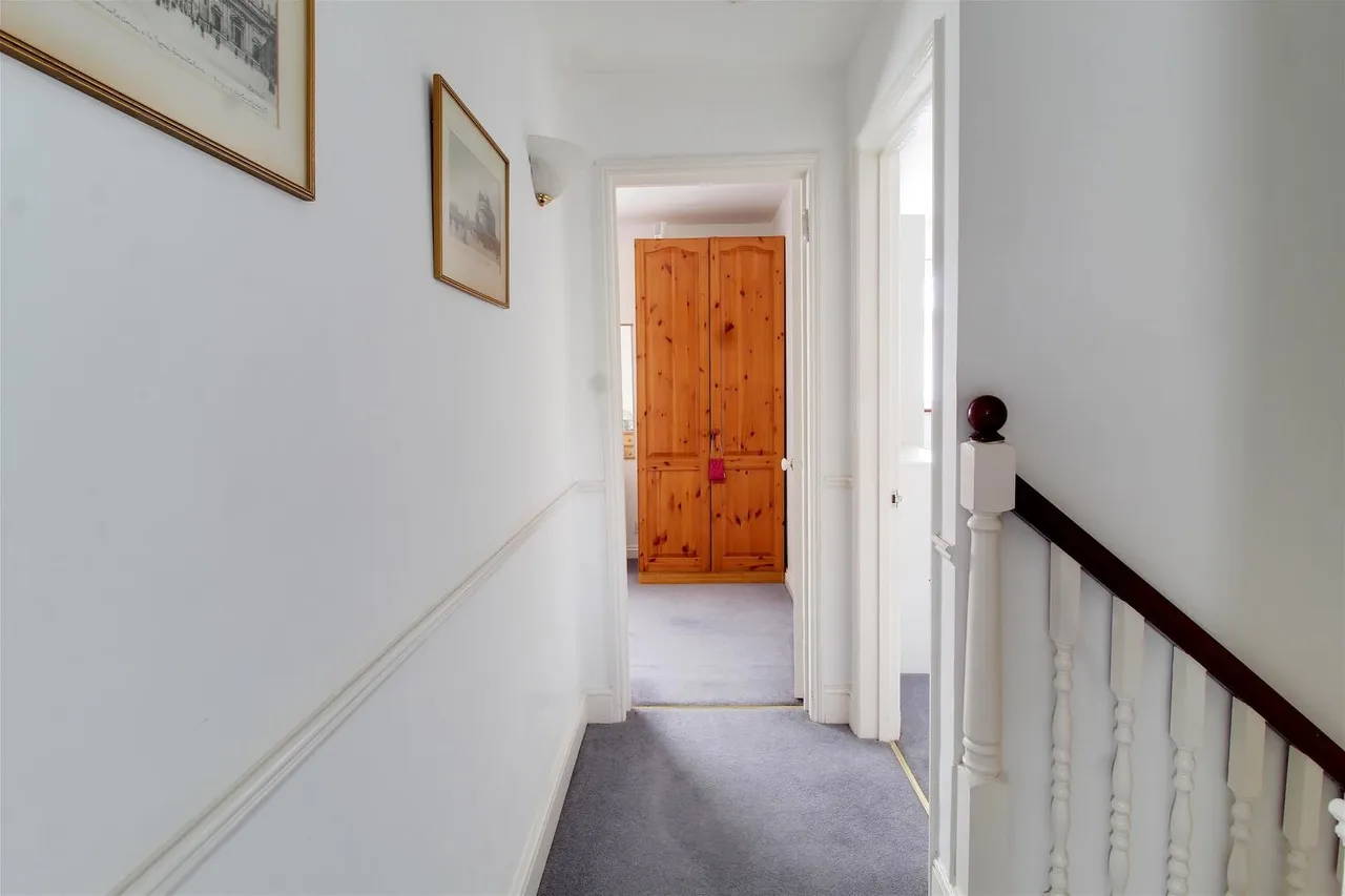 Birch Grove, Potters Bar EN6 1SY, photo 18