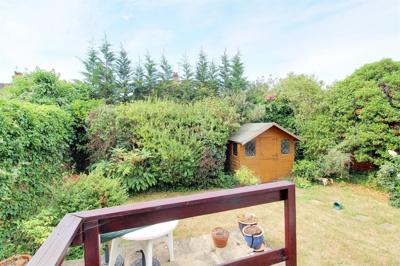 Birch Grove, Potters Bar EN6 1SY, photo 22