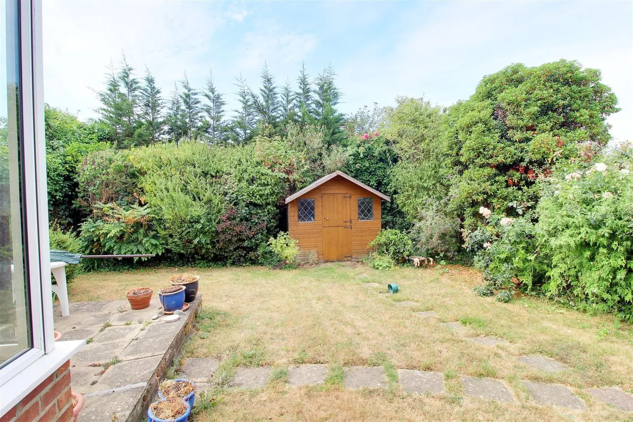 Birch Grove, Potters Bar EN6 1SY, photo 23