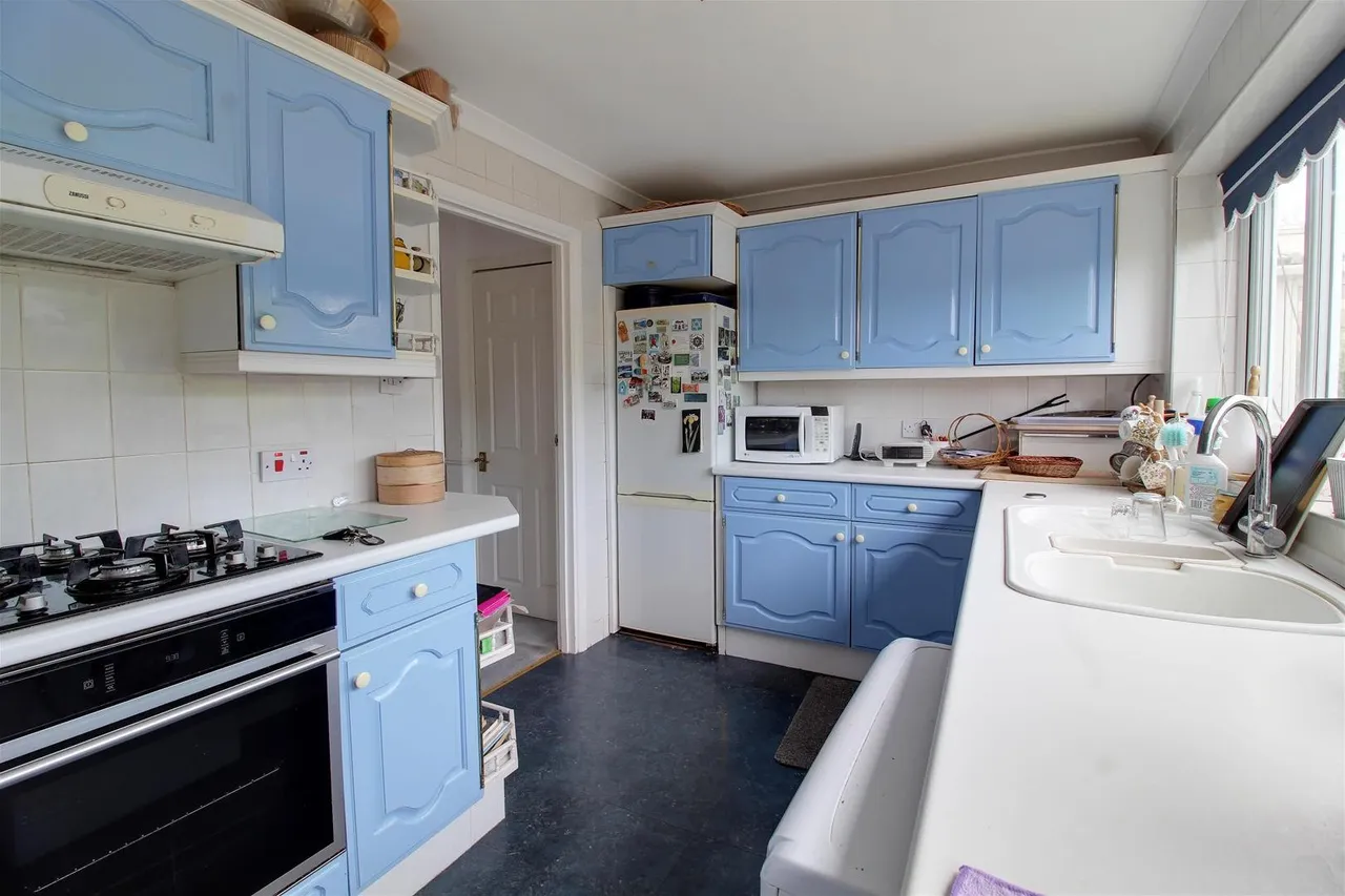 Birch Grove, Potters Bar EN6 1SY, photo 12