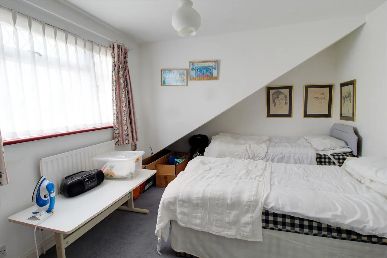 Birch Grove, Potters Bar EN6 1SY, photo 19