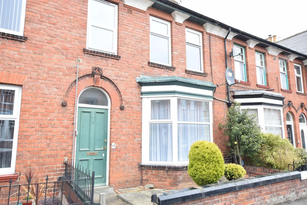 2 bed flat to rent, Grange Avenue, Scarborough, YO12