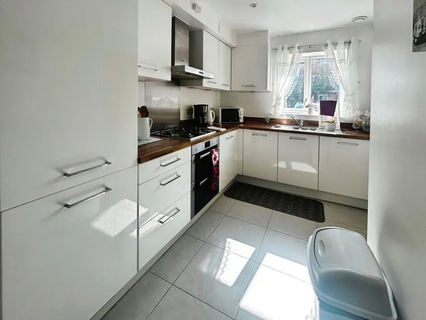 Westwood Drive, Canterbury, Kent, CT2, photo 3
