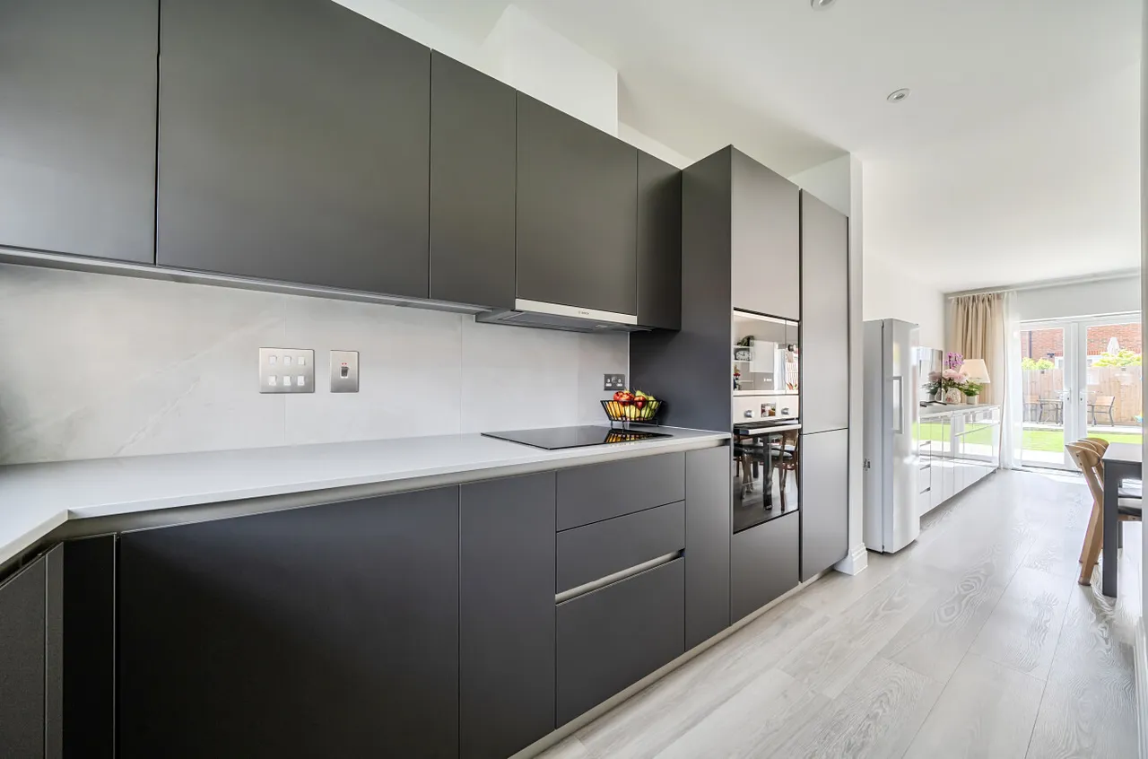 Ferris Green, Warfield, Bracknell, Berkshire, RG42 6FE, photo 3