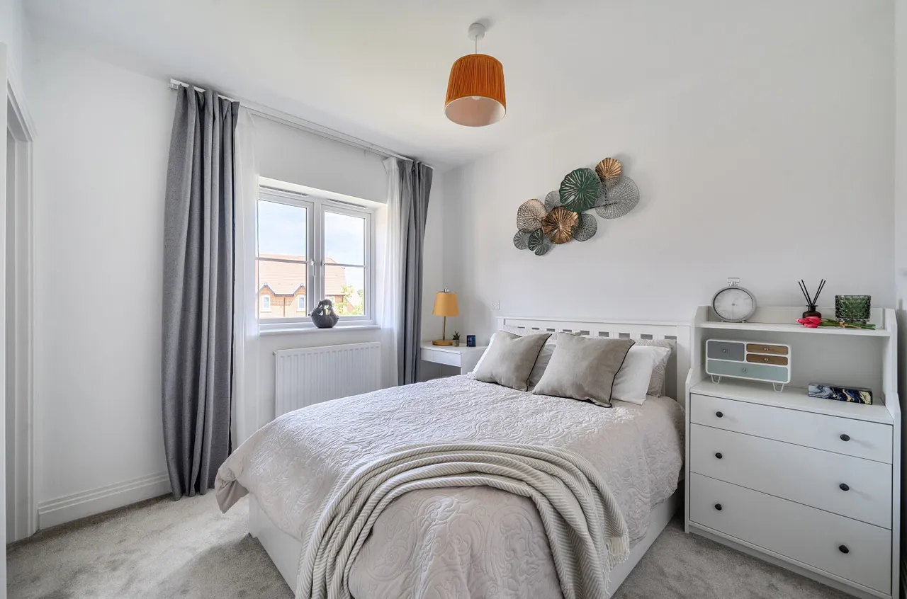 Ferris Green, Warfield, Bracknell, Berkshire, RG42 6FE, photo 5