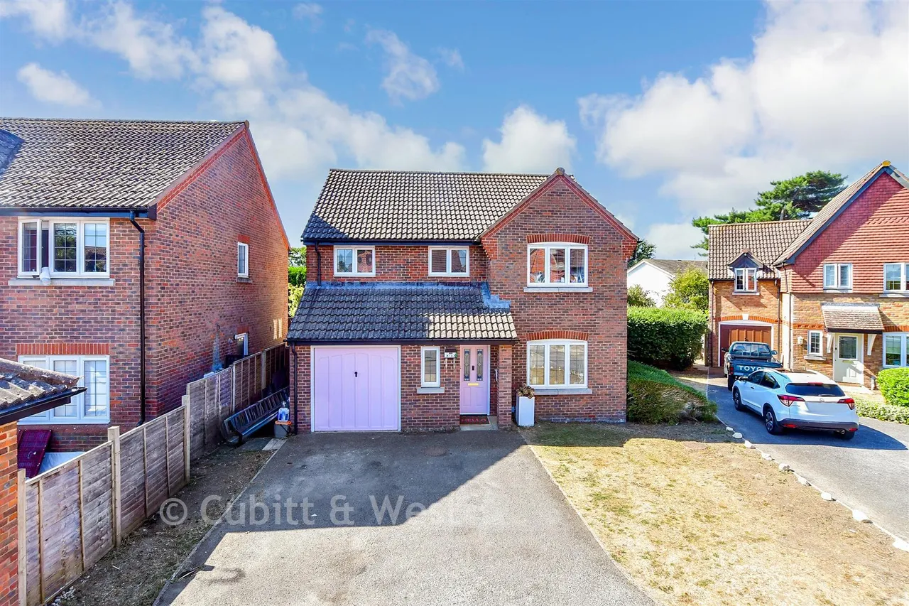 4 bed house for sale, The Oaks, Bognor Regis, PO21