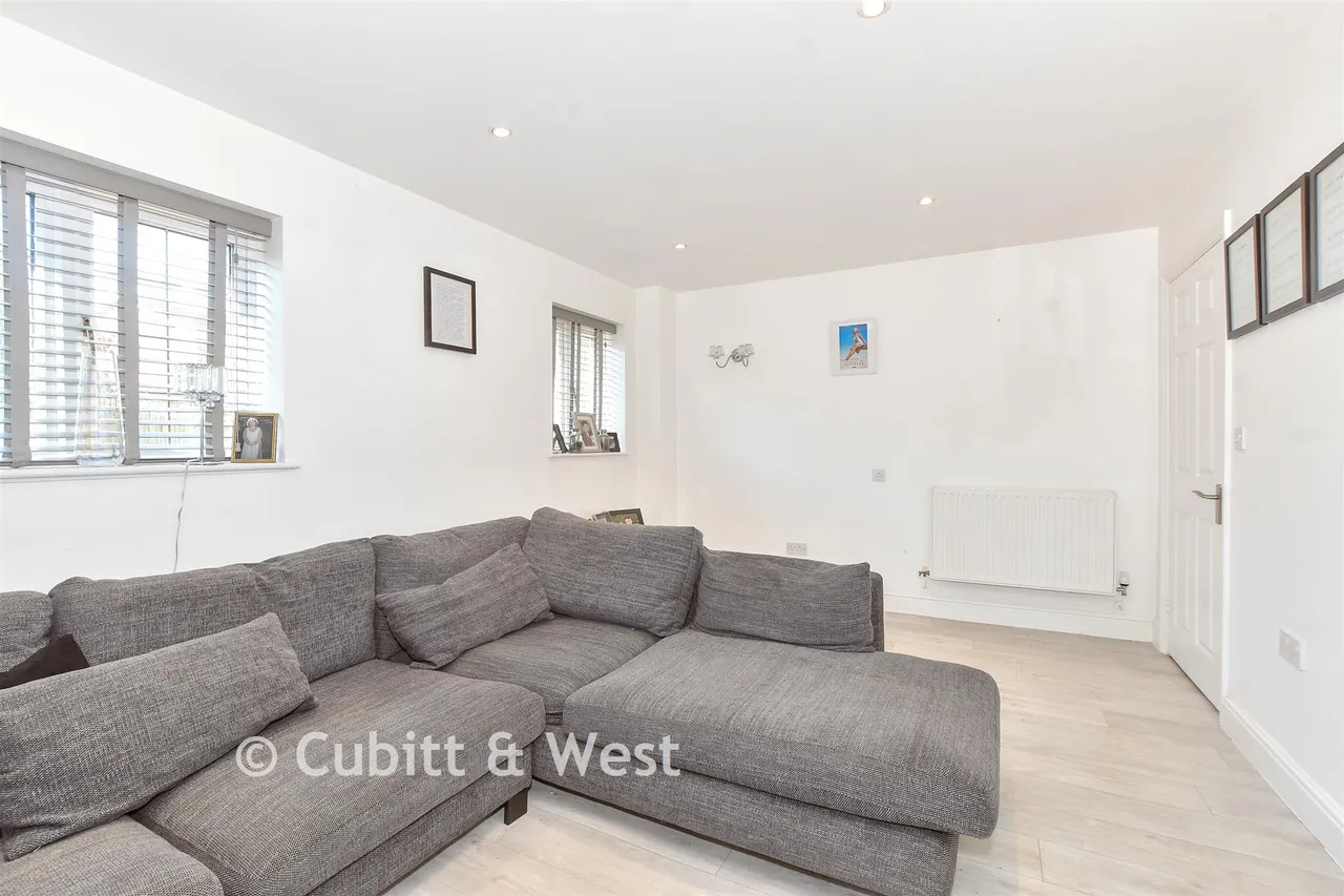 The Oaks, Bognor Regis, PO21, photo 5