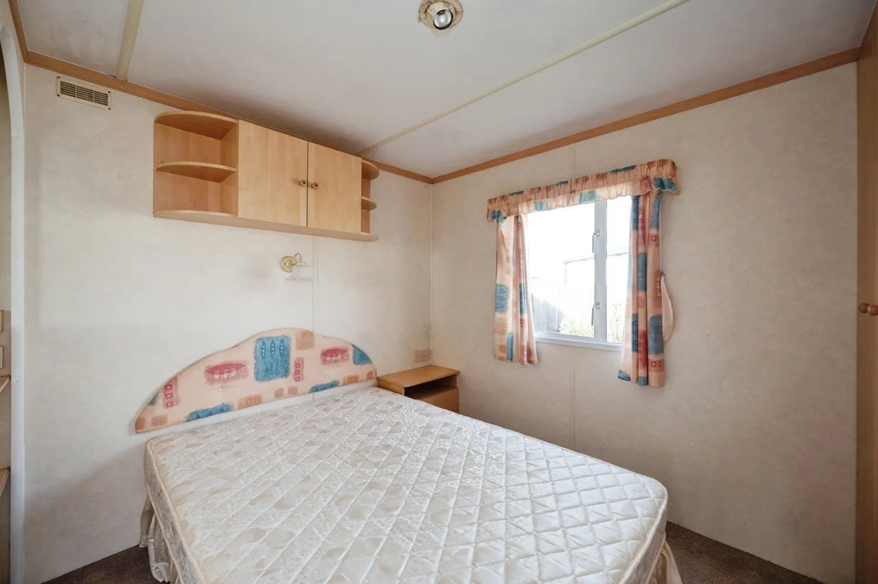 Bosmere Road, Hayling Island, PO11, photo 18