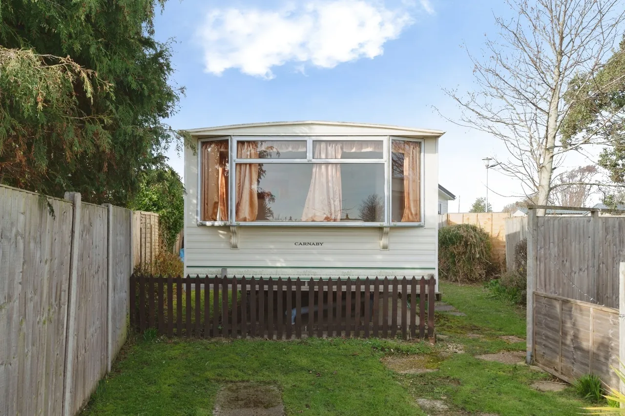 Bosmere Road, Hayling Island, PO11, photo 5