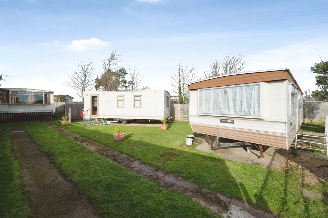 house for sale, Bosmere Road, Hayling Island, PO11