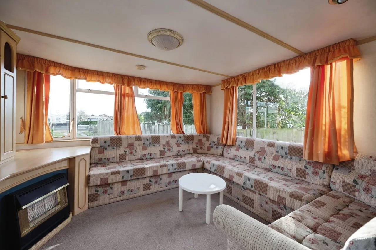 Bosmere Road, Hayling Island, PO11, photo 11