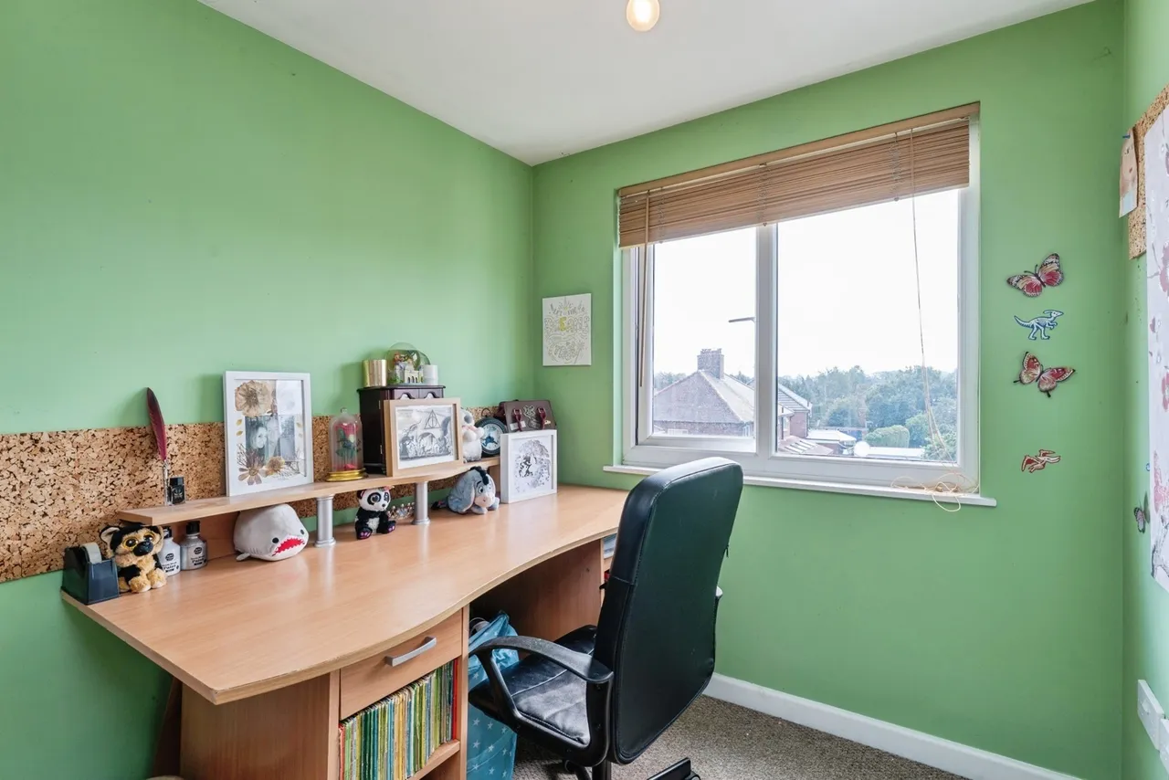 Glenwood Road, Little Sutton, CH66, photo 25