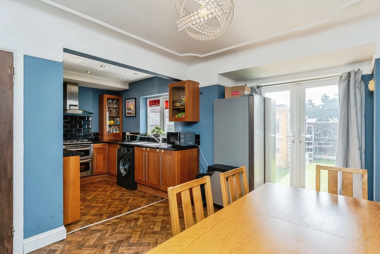 Glenwood Road, Little Sutton, CH66, photo 7