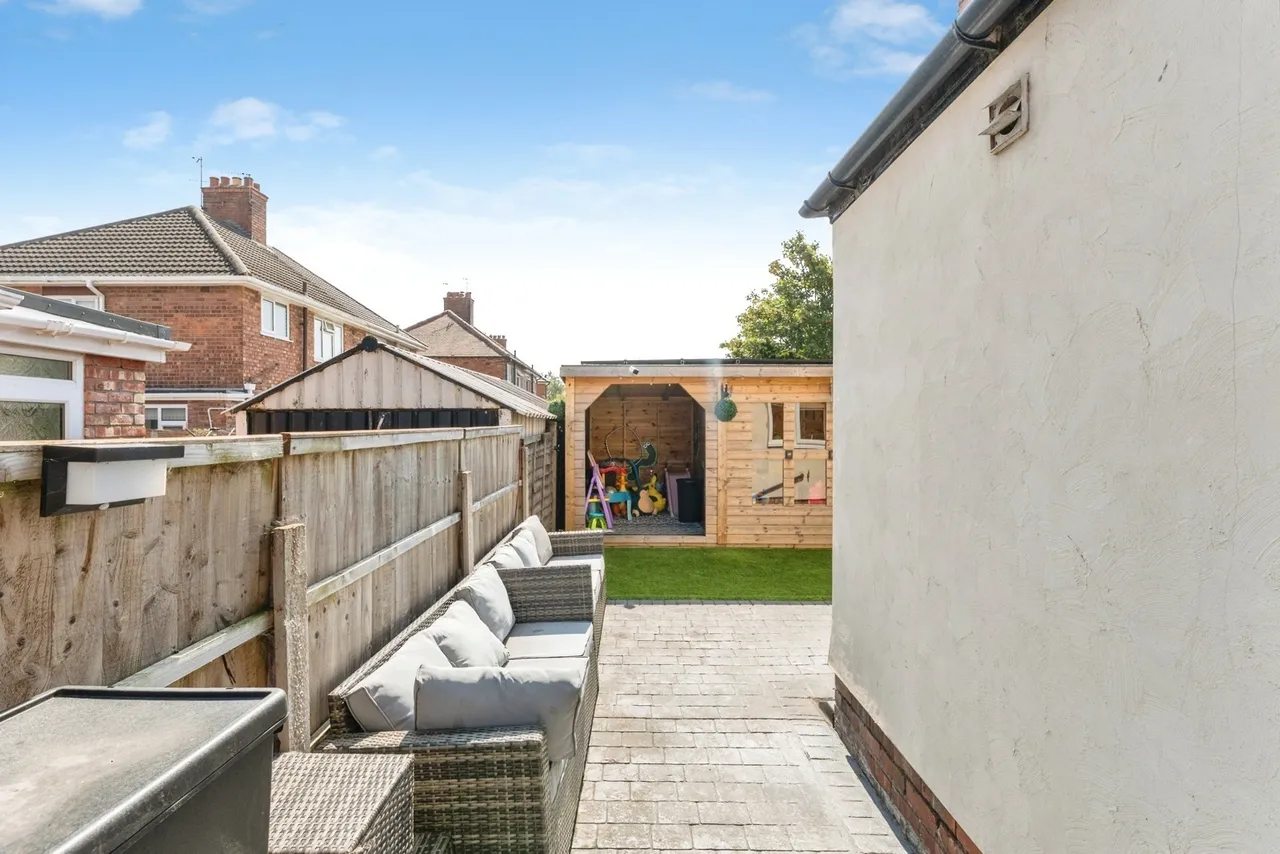 Glenwood Road, Little Sutton, CH66, photo 11