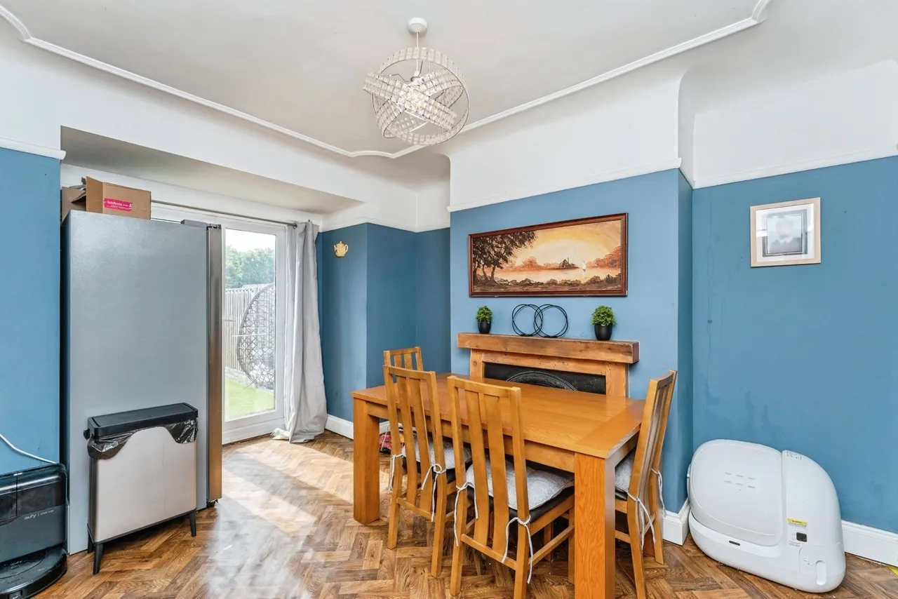 Glenwood Road, Little Sutton, CH66, photo 8