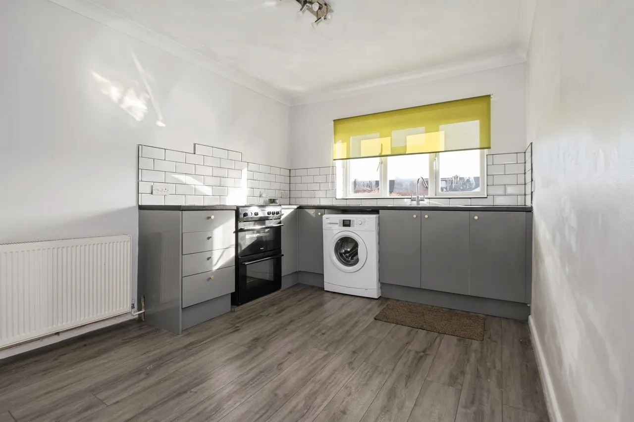 Chamberlayne Road, Eastleigh, SO50, photo 2