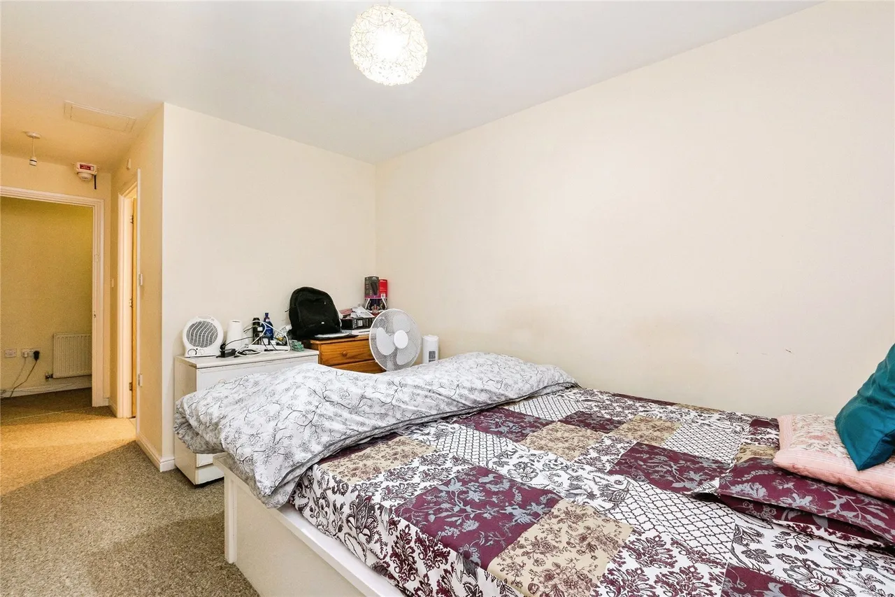Centreway Apartments, Axon Place, Ilford, IG1, photo 8
