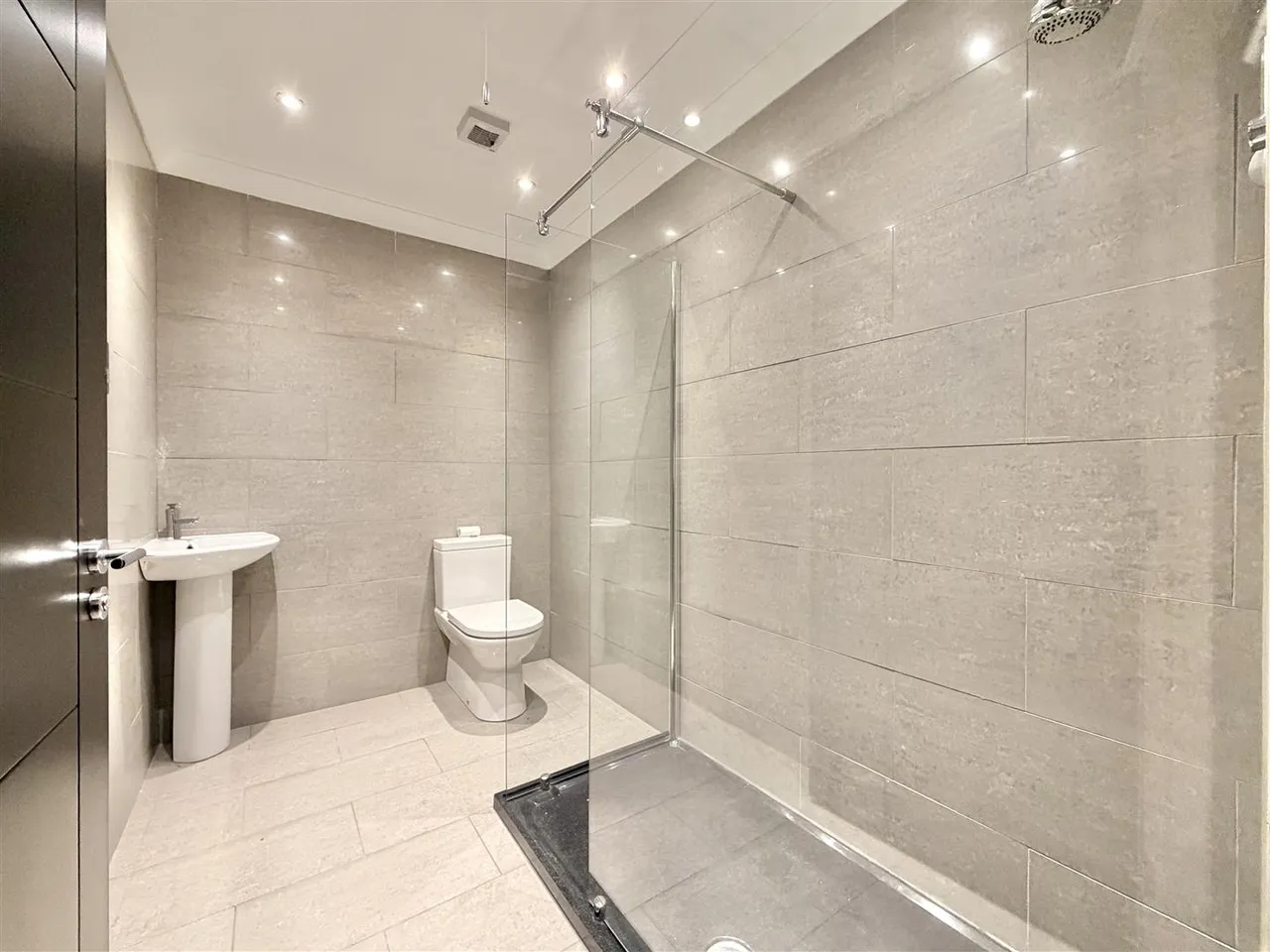 Crossford, Clyde Valley, Carluke, Lanarkshire, ML8 5PY, photo 37