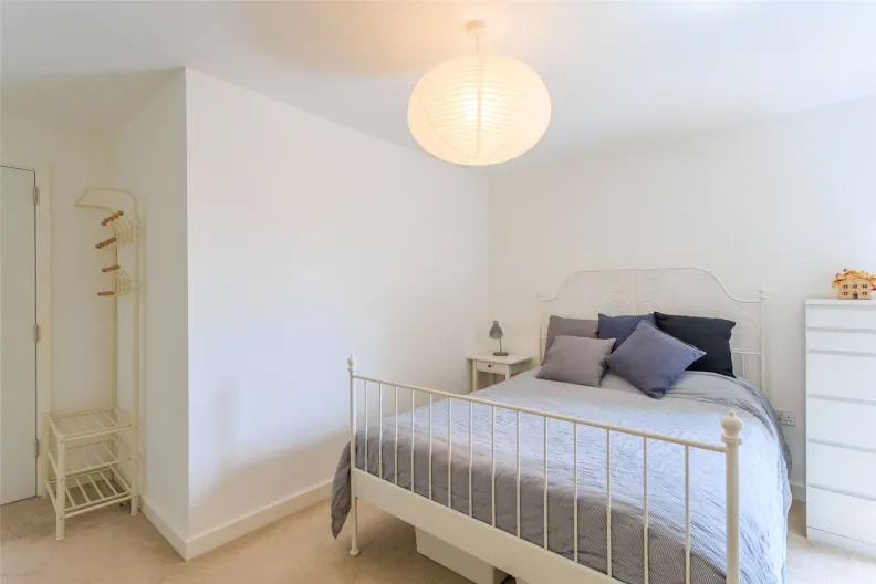 Caversham Road, Beaufort Park, NW9, photo 5