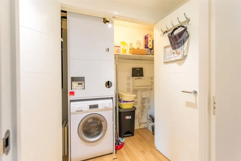 Caversham Road, Beaufort Park, NW9, photo 8