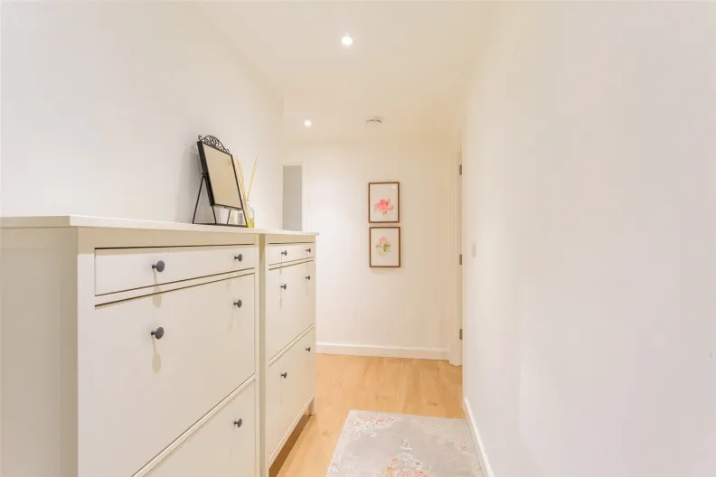 Caversham Road, Beaufort Park, NW9, photo 7
