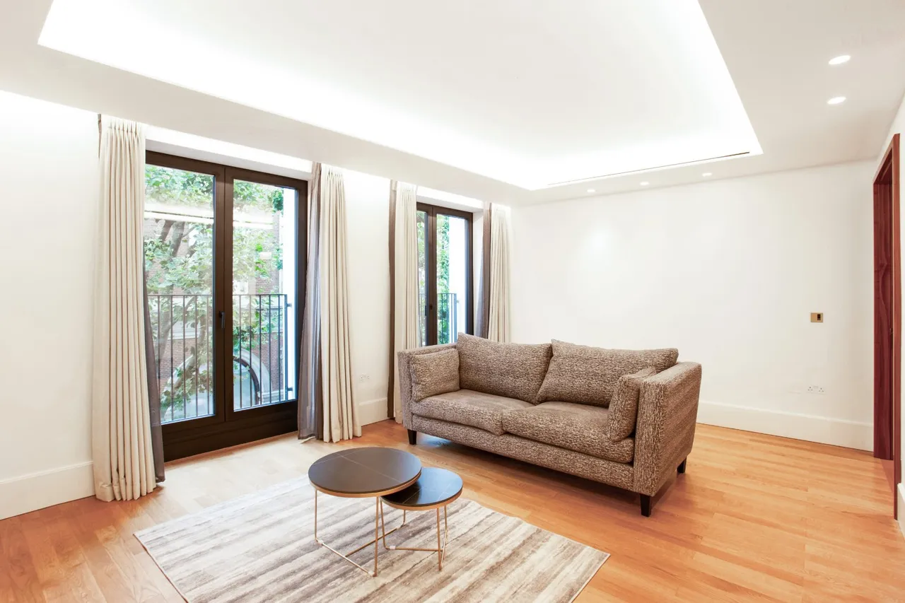 1 bed flat to rent, Lancer Square, London, W8