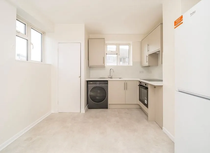 Broughton Road, Ealing, W13, photo 3