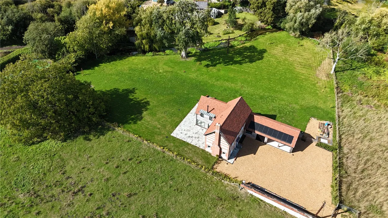 Chapel Lane, Bishopstone, Salisbury, Wiltshire, SP5 4BT, photo 2