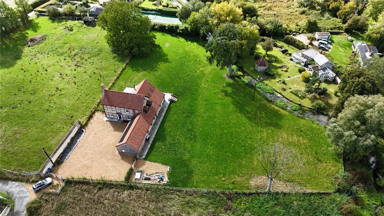Chapel Lane, Bishopstone, Salisbury, Wiltshire, SP5 4BT, photo 4