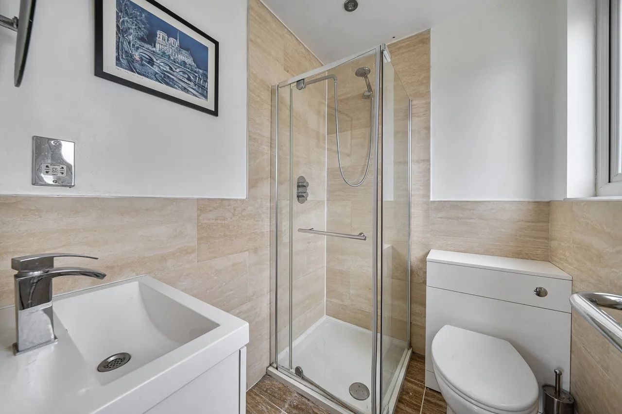 Friern Road, SE22, photo 15