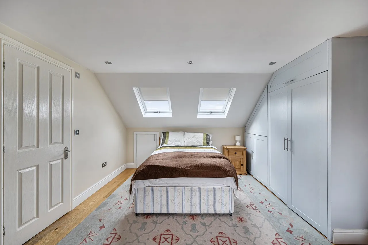 Friern Road, SE22, photo 18