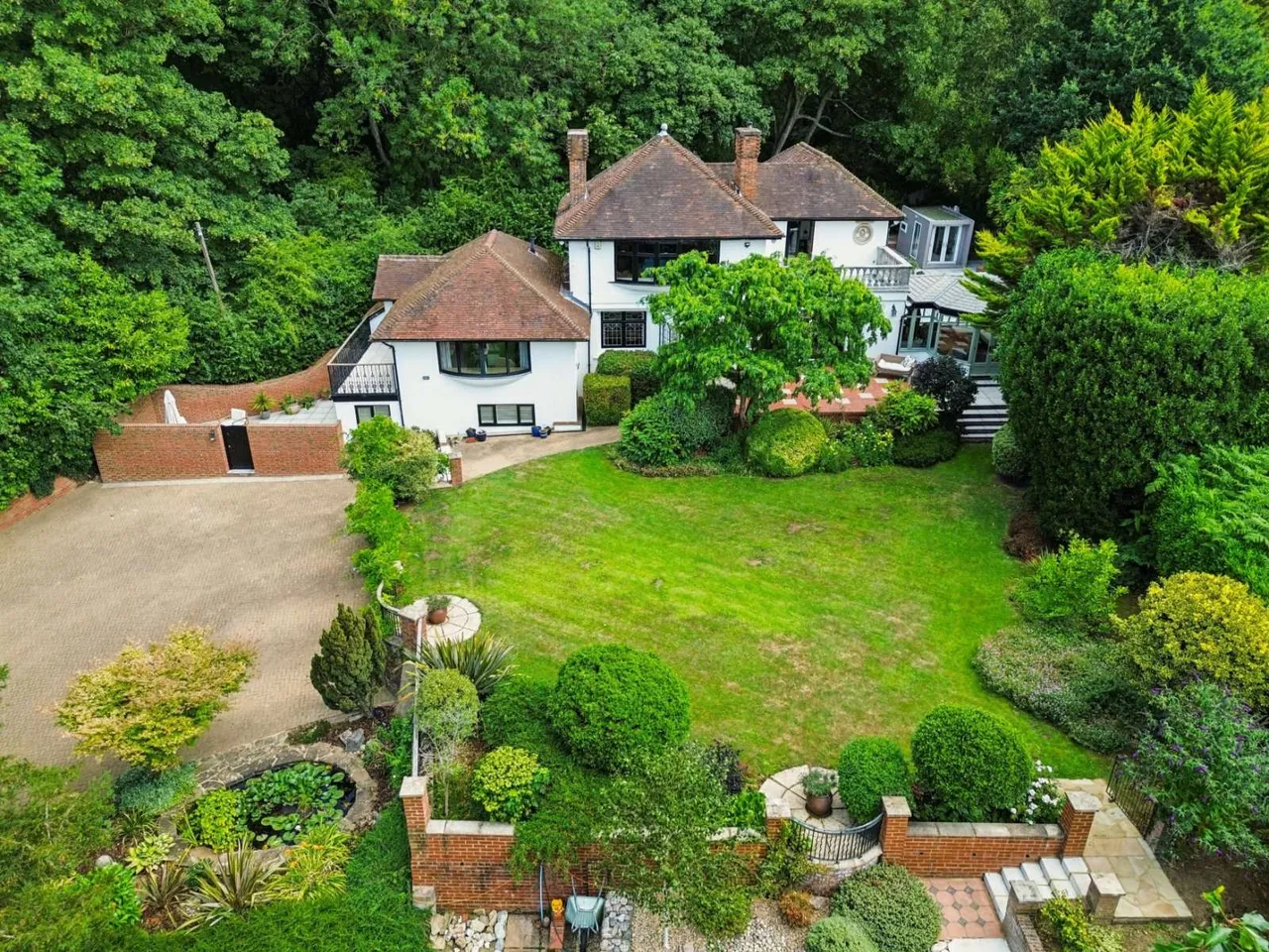 5 bed house for sale — Knowl Hill Common, Knowl Hill, Reading, Berkshire, RG10 9YD