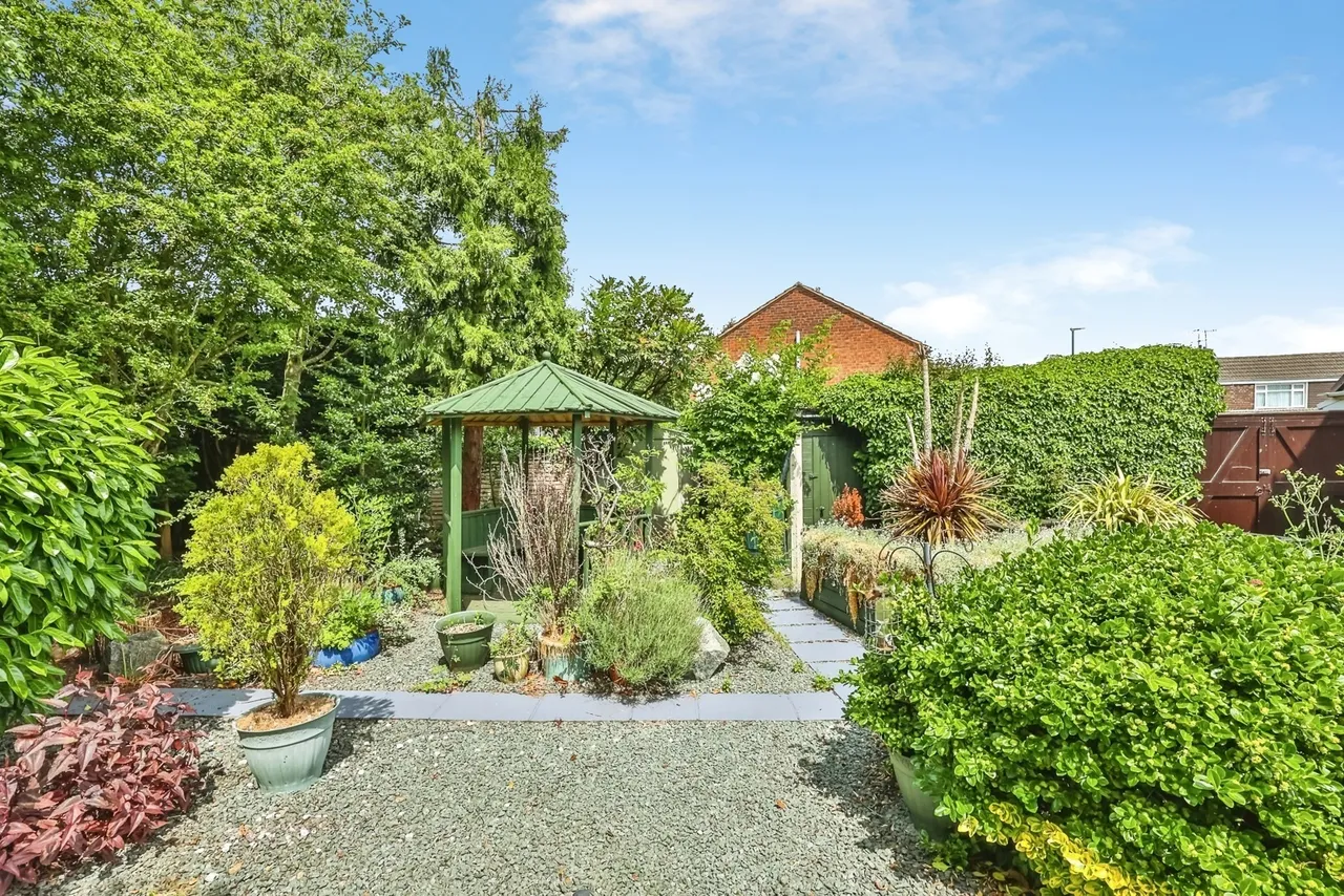 Gisburn Close, Silverdale, Nottingham, NG11, photo 16