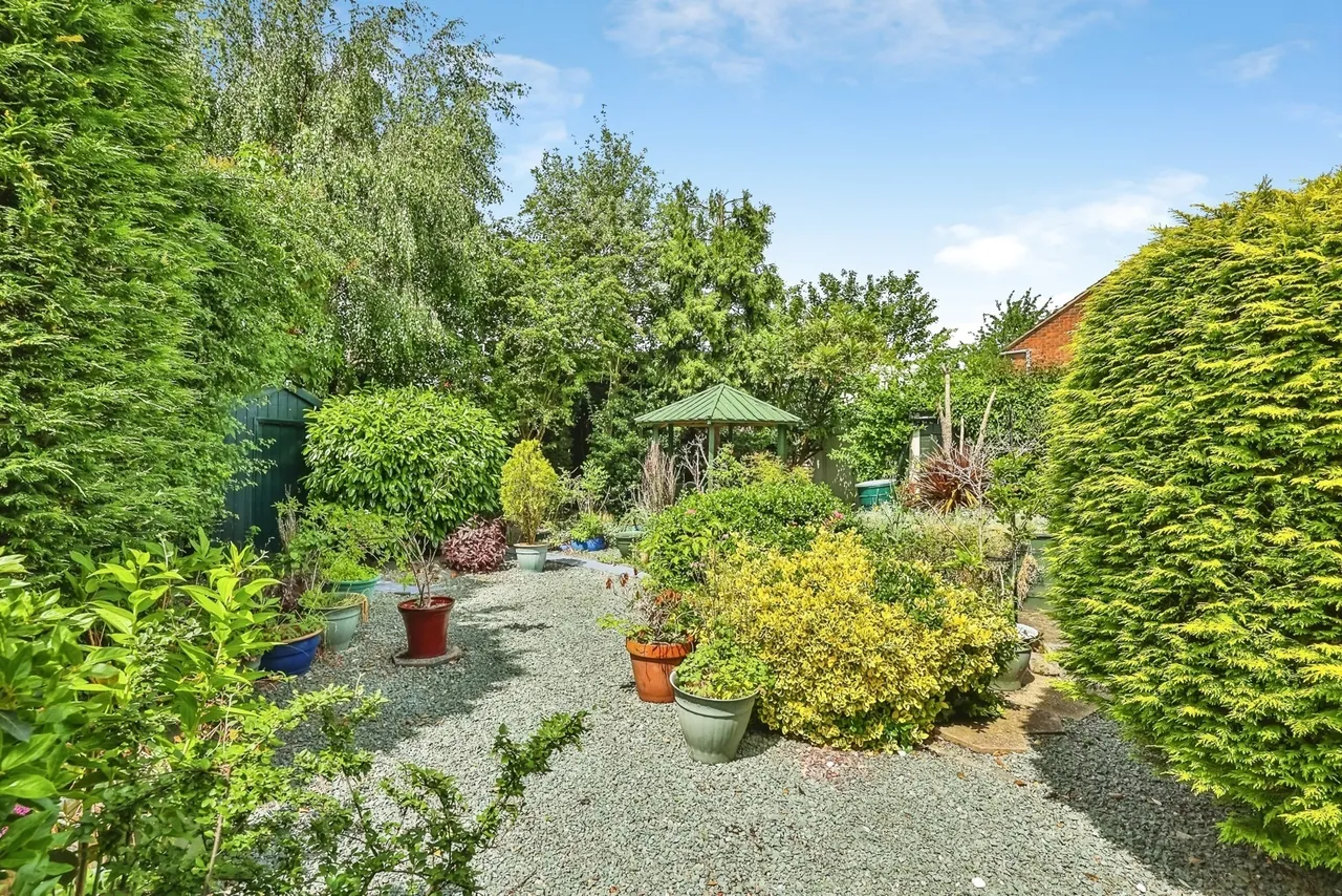 Gisburn Close, Silverdale, Nottingham, NG11, photo 4
