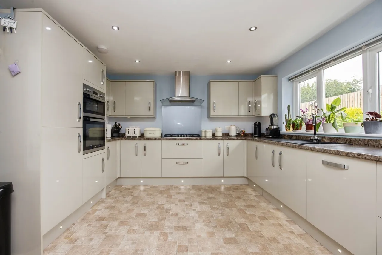 Cobble Lane, Fraddon, TR9, photo 15
