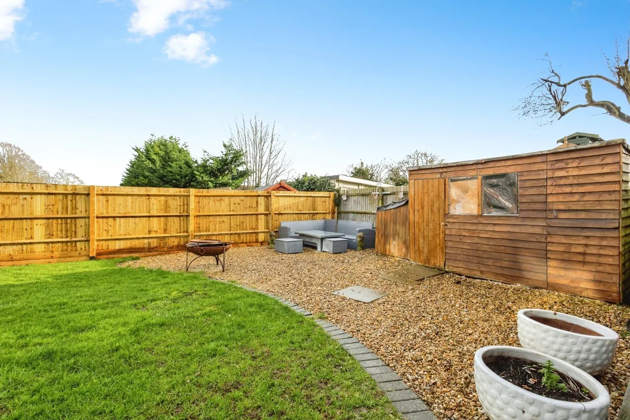 Orchard Close, Wootton, Northampton, Northamptonshire, NN4, photo 23