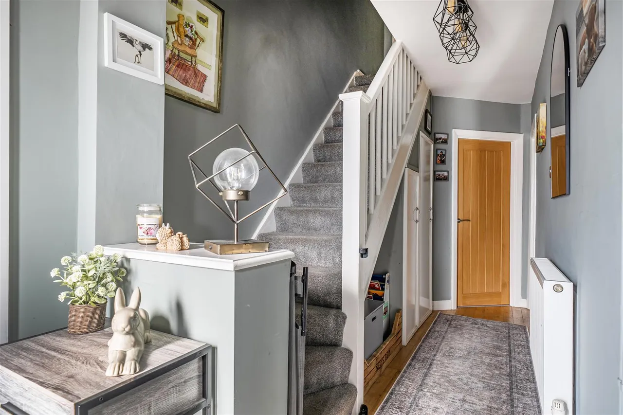 Meadow Drive, Devizes, SN10, photo 15