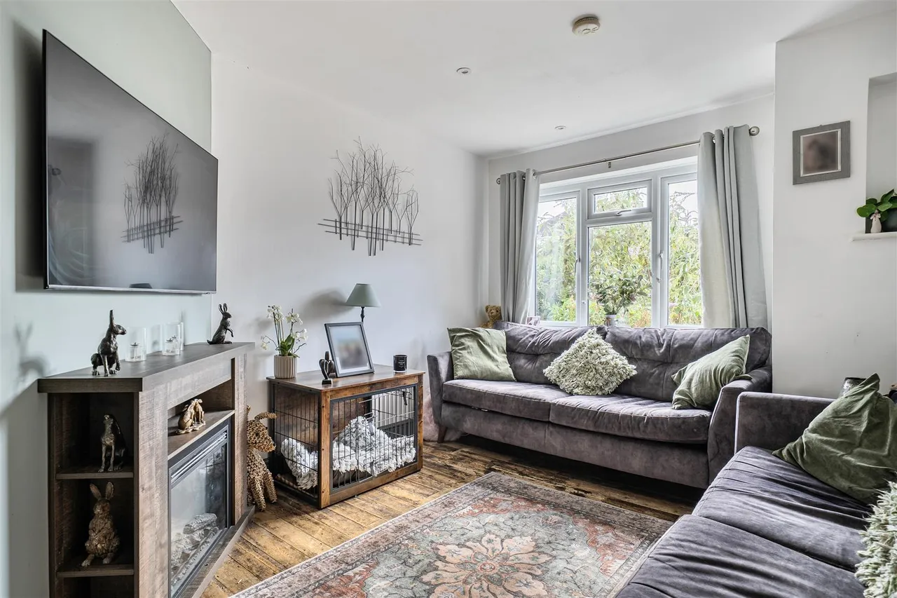 Meadow Drive, Devizes, SN10, photo 4