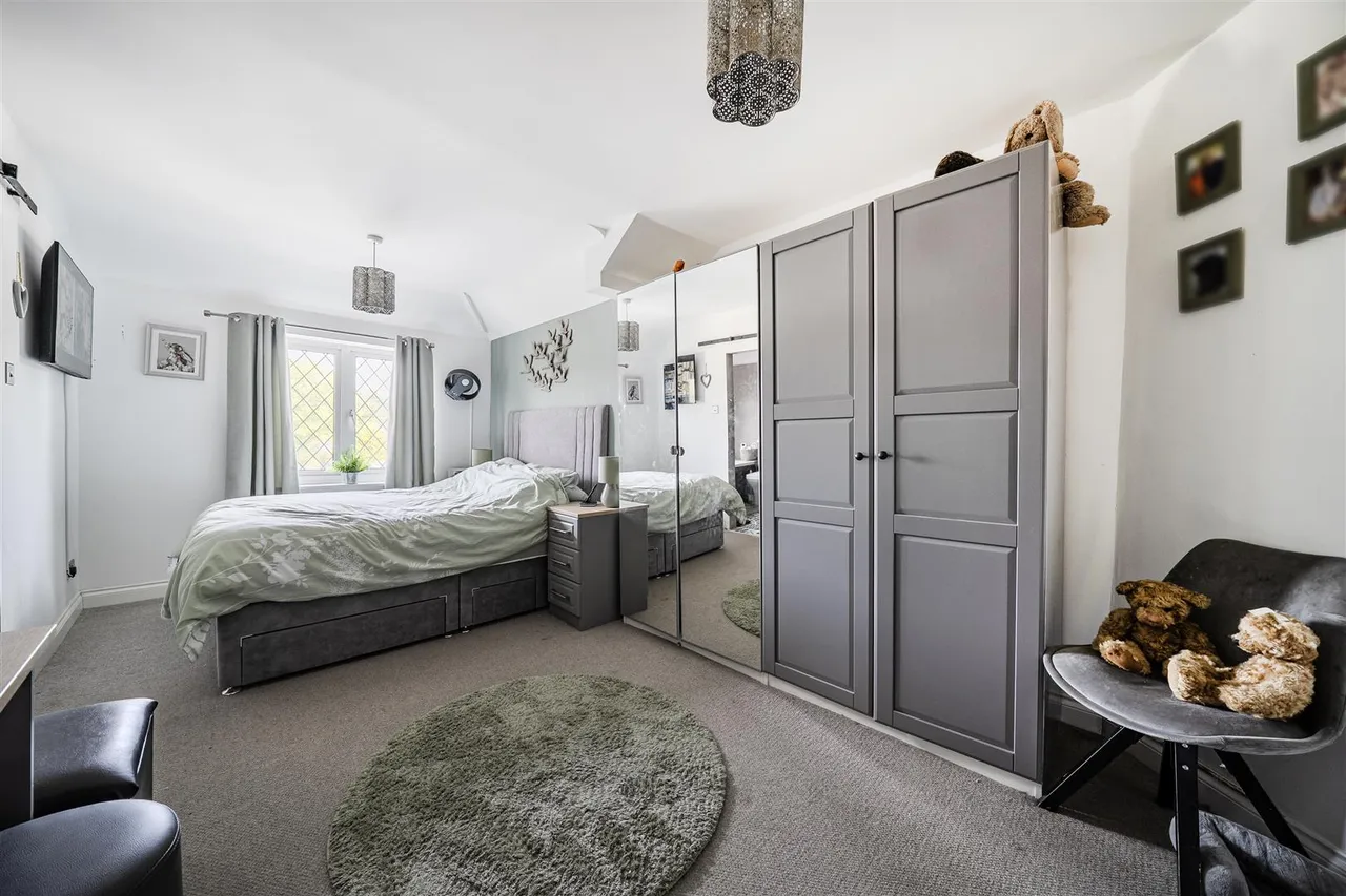 Meadow Drive, Devizes, SN10, photo 8