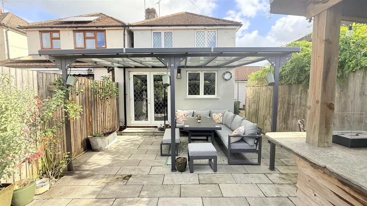 Meadow Drive, Devizes, SN10, photo 11
