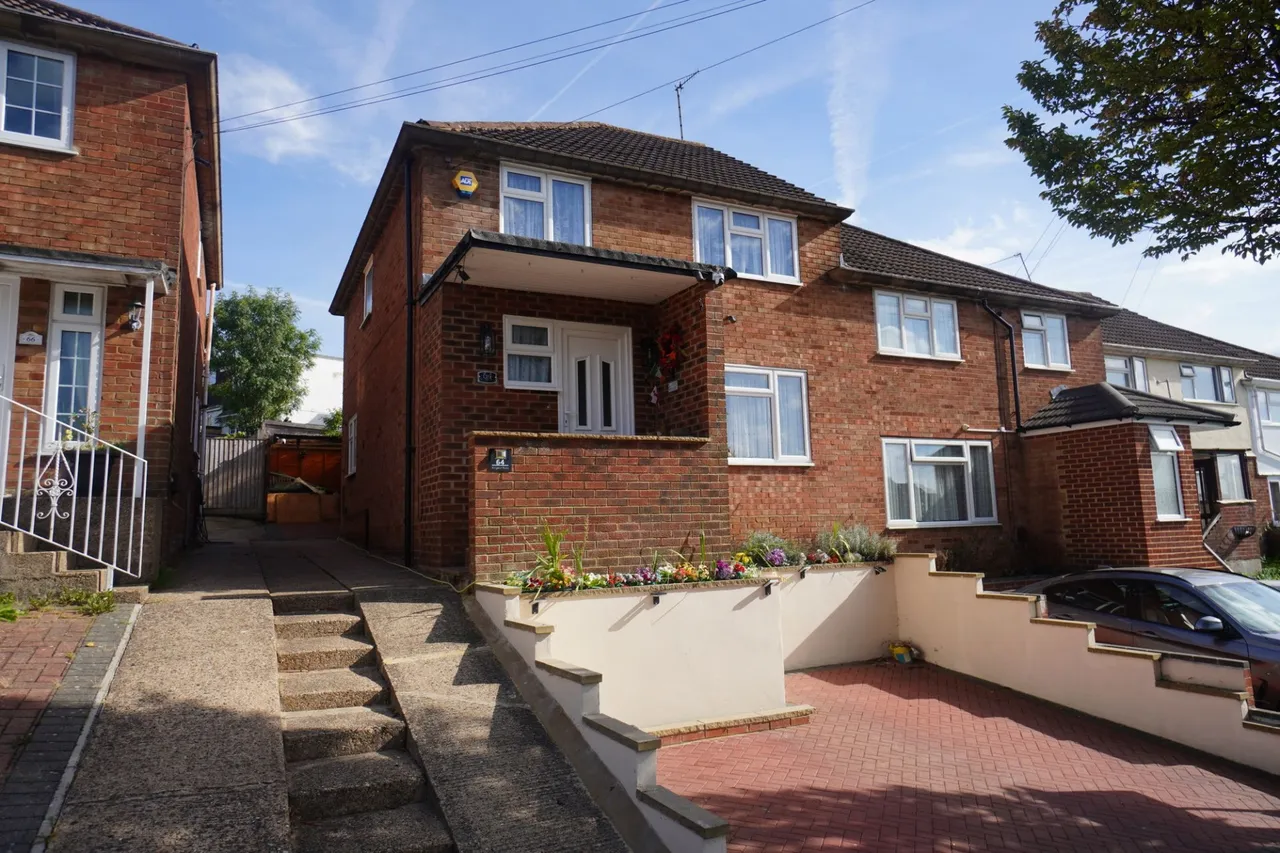 3 bed house for sale, Kingston Road, High Wycombe, HP13